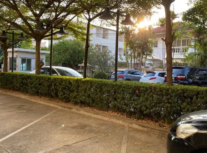 Arada Boutique Place Aparthotel 4*